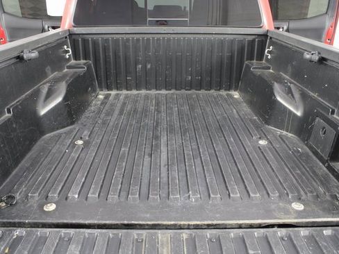 Used 2022 Toyota Tacoma TRD Off-Road image 17