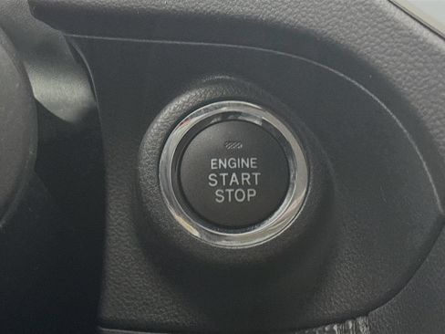 Used 2020 Subaru Forester Premium AWD/4WD image 18