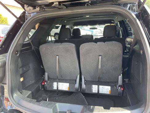 Used 2017 Ford Explorer XLT FWD image 29