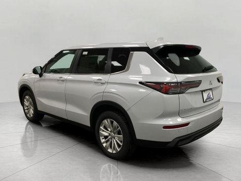 New 2026 Mitsubishi Outlander ES AWD/4WD image 38