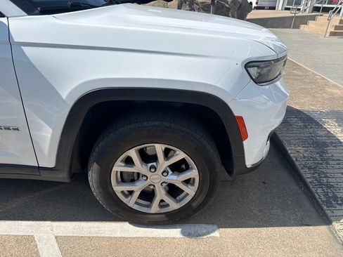 Used 2023 Jeep Grand Cherokee L Limited RWD image 4
