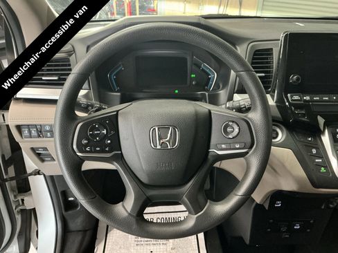 Used 2021 Honda Odyssey EX image 21