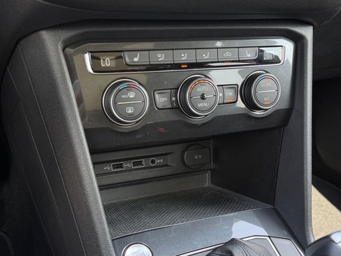 Used 2019 Volkswagen Tiguan SEL FWD image 26