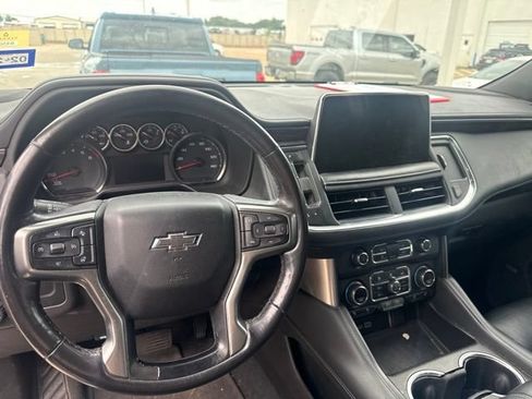 Used 2021 Chevrolet Tahoe Z71 w/ Luxury Package AWD/4WD image 12