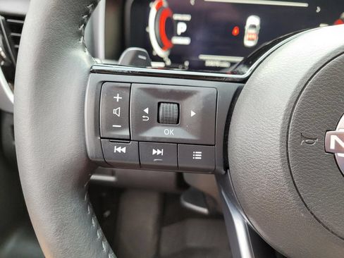 Used 2024 Nissan Rogue Platinum w/ Platinum Premium Package FWD image 32