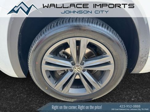 Used 2021 Volkswagen Atlas SE w/ Panoramic Sunroof Package FWD image 9