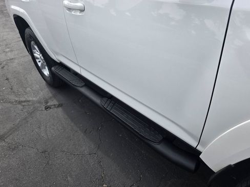 Used 2017 Toyota 4Runner SR5 RWD image 12