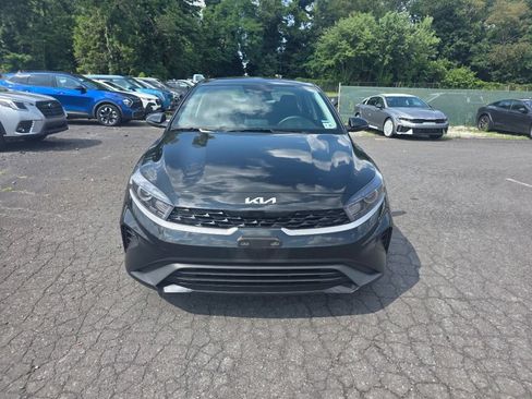 Used 2024 Kia Forte LXS w/ LXS Technology Package FWD image 2