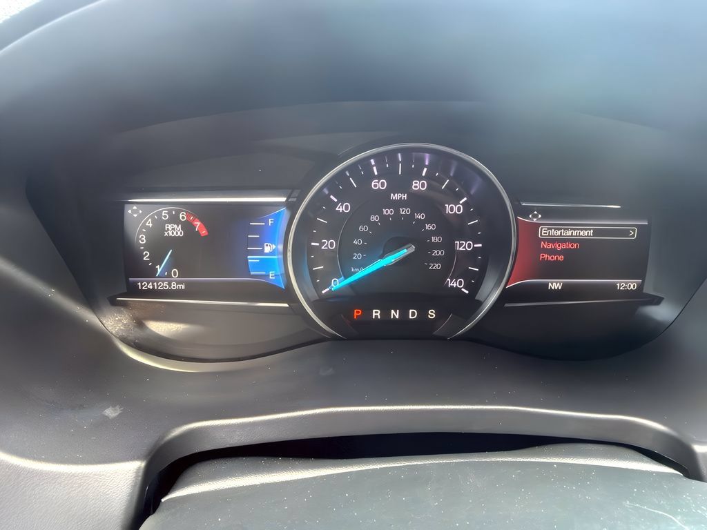 Used 2018 Ford Explorer Limited w/ Equipment Group 301A FWD image 14