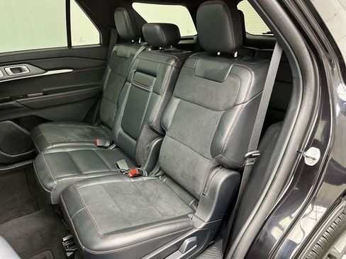 Used 2025 Ford Explorer ST AWD/4WD image 14