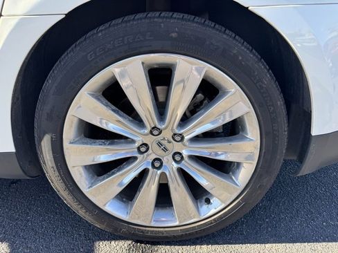 Used 2013 Lincoln MKS AWD image 11