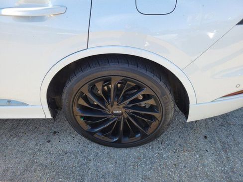 Used 2022 Lincoln Aviator Reserve w/ Equipment Group 201A image 10