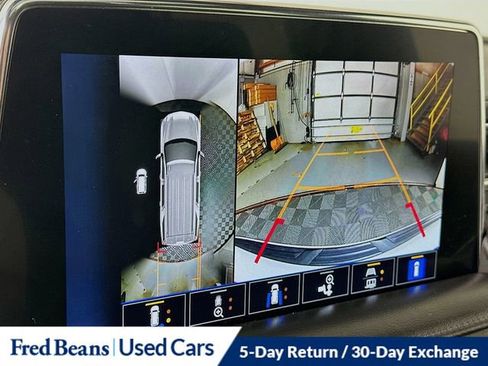 Used 2022 Chevrolet Suburban LT w/ LT Signature Plus Package image 14