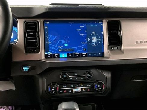 Used 2025 Ford Bronco Outer Banks AWD/4WD image 29