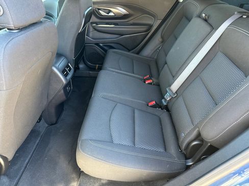 Used 2024 GMC Terrain SLE image 20