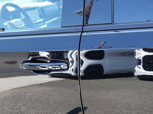 Used 2024 GMC Sierra 1500 Elevation w/ Elevation Premium Package AWD/4WD image 13