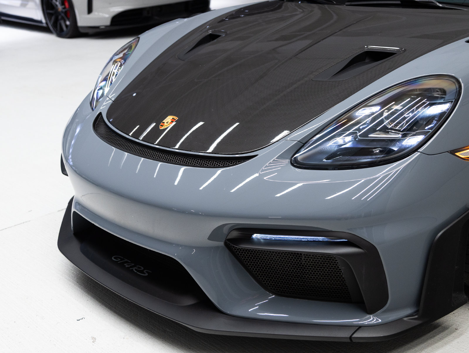 Used 2023 Porsche 718 Cayman GT4 RS w/ Weissach Package RWD image 29