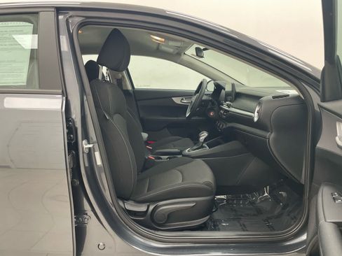 Used 2023 Kia Forte LXS FWD image 13