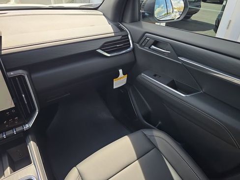 New 2026 GMC Acadia Elevation w/ Black Edition image 13