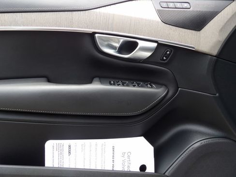 Certified 2024 Volvo XC90 T8 Ultimate AWD/4WD image 13