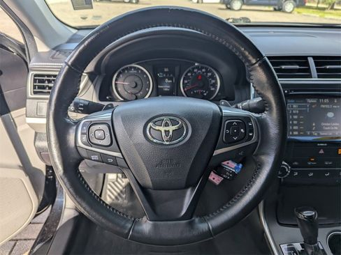 Used 2016 Toyota Camry SE image 28