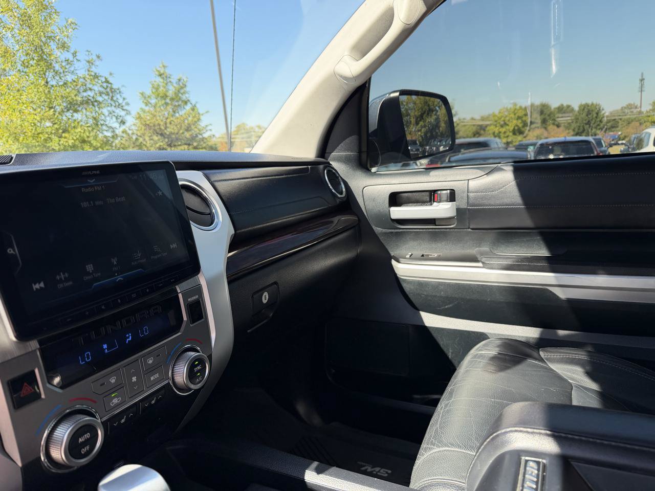 Used 2017 Toyota Tundra Limited w/ Limited Premium Package RWD image 12