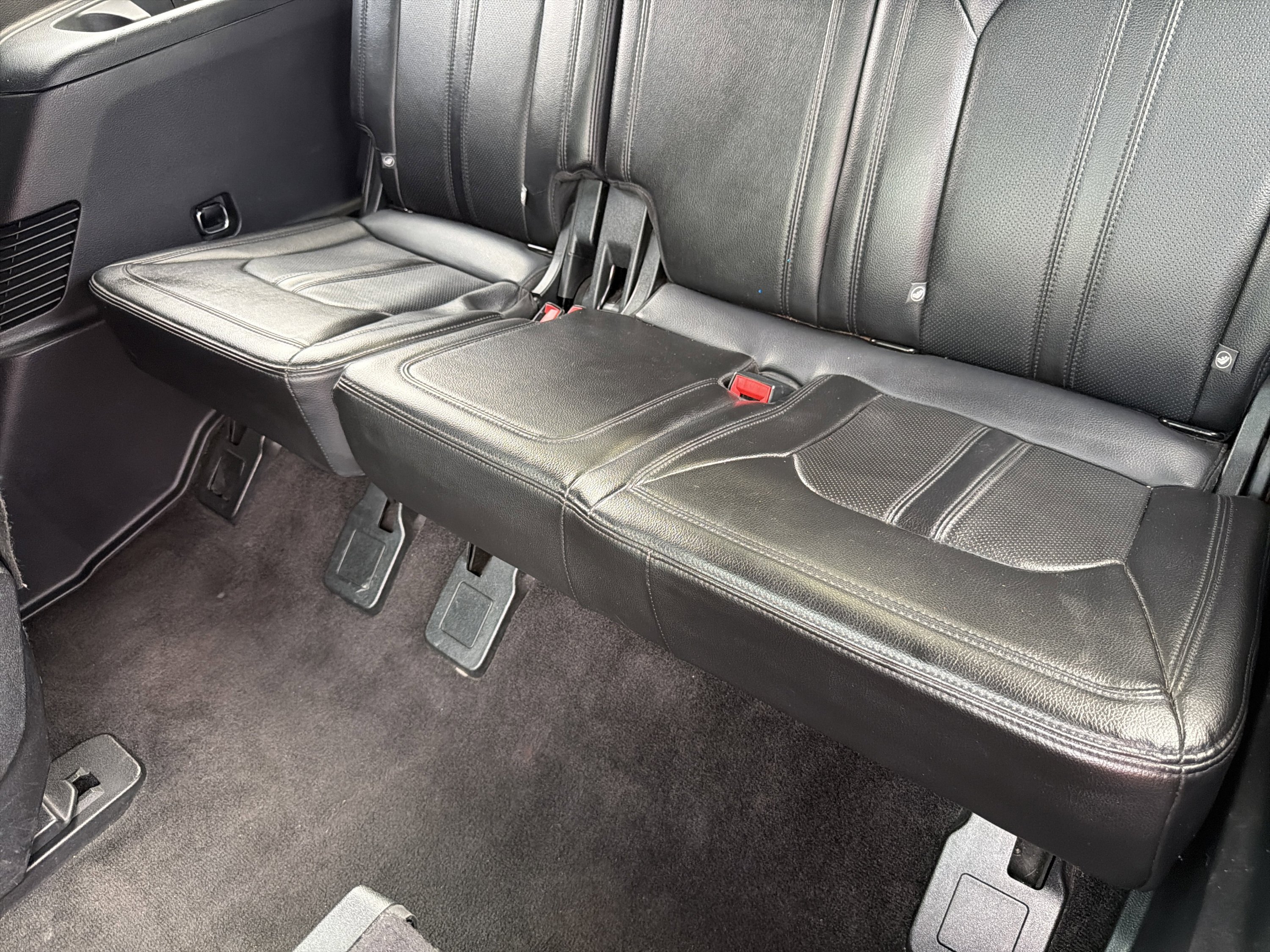 Used 2018 Ford Expedition Limited w/ Equipment Group 301A RWD image 27