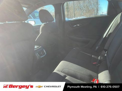 Used 2024 Chevrolet Malibu LT image 10