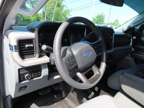 Used 2025 Ford F250 XLT w/ Black Appearance Package AWD/4WD image 29