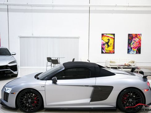 Used 2018 Audi R8 V10 w/ Carbon Exterior Package AWD/4WD image 46
