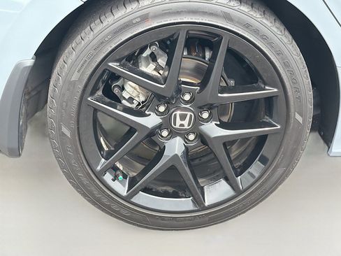 Used 2024 Honda Civic Sport image 9