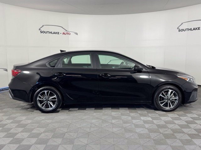Used 2024 Kia Forte LXS FWD image 8
