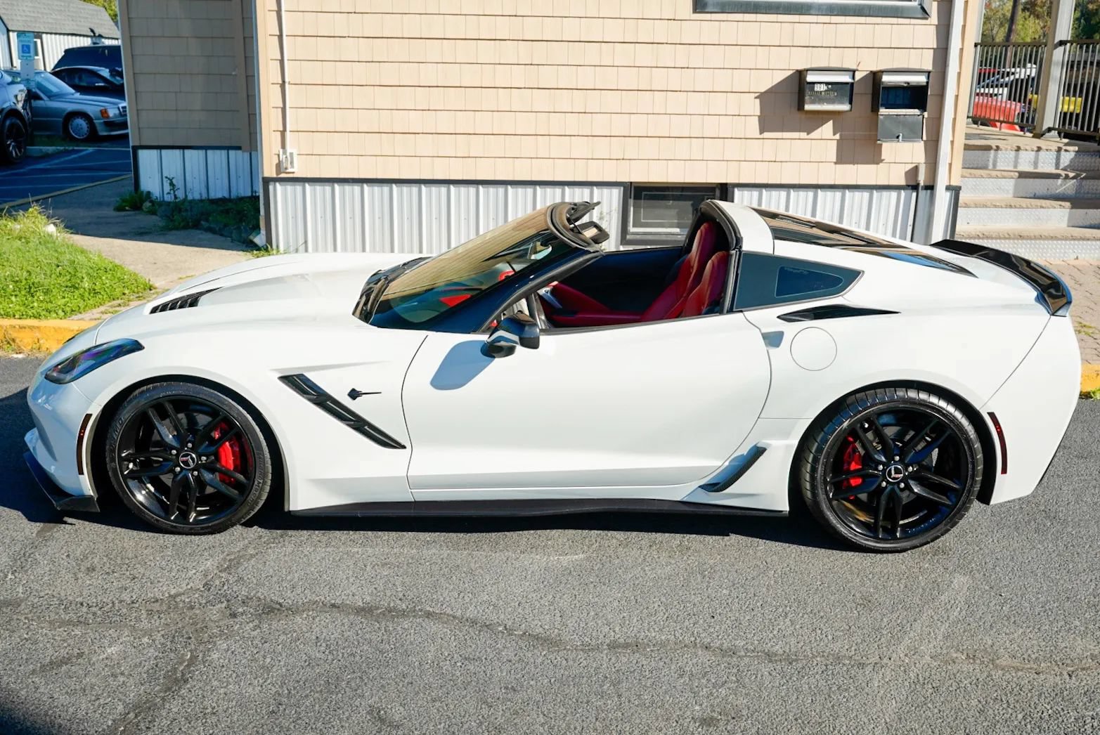 Used 2014 Chevrolet Corvette Stingray Coupe w/ Z51 3LT RWD image 8