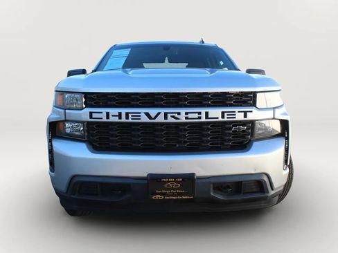 Used 2019 Chevrolet Silverado 1500 Custom w/ Custom Value Package image 8