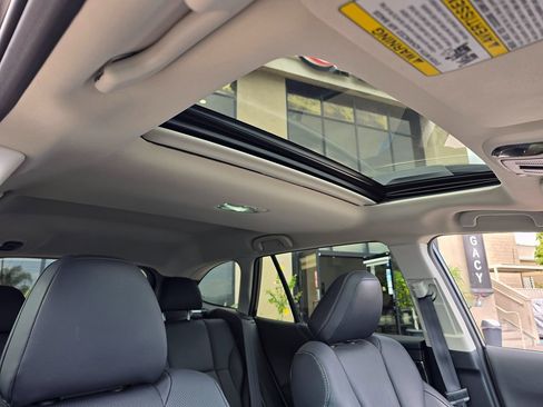 Used 2022 Subaru Outback Limited image 17