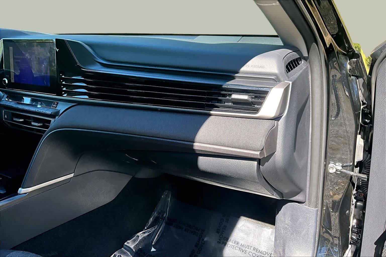 Used 2025 Toyota Camry LE FWD image 19