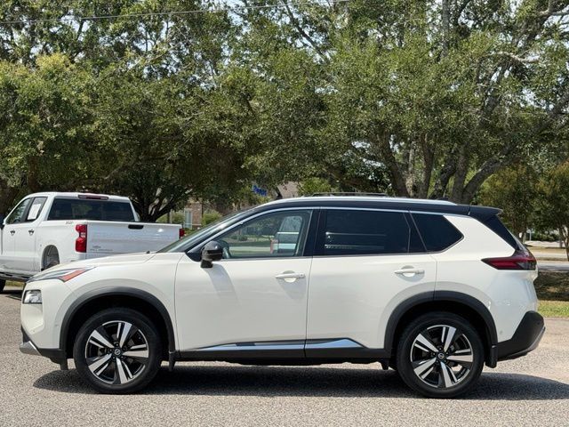 Used 2021 Nissan Rogue Platinum FWD image 4