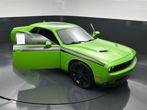 Used 2017 Dodge Challenger GT w/ GT Interior Package AWD/4WD image 34