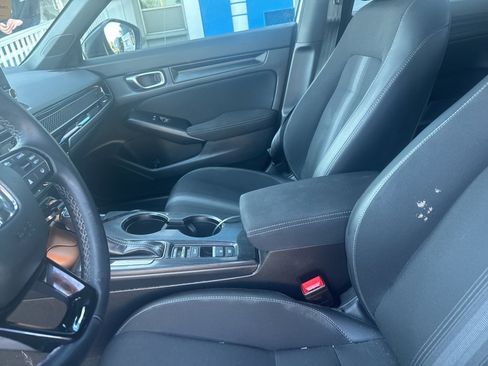 Used 2023 Honda Civic Sport image 18