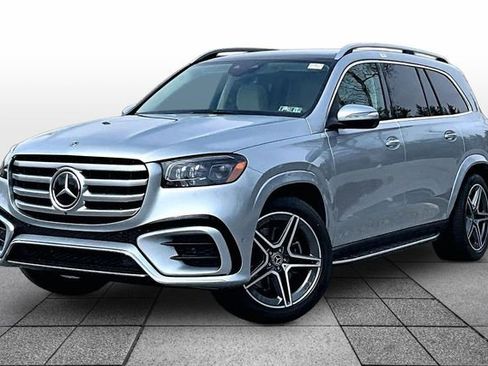 New 2026 Mercedes-Benz GLS 450 4MATIC image 2