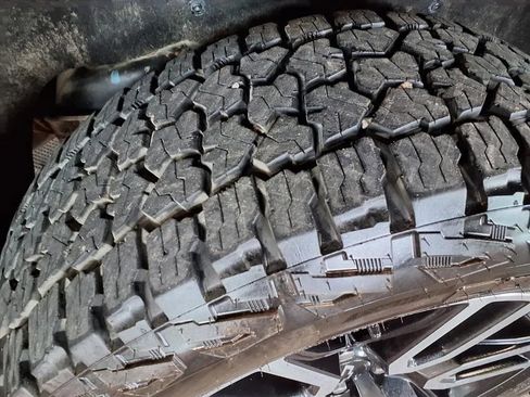 Used 2021 Chevrolet Suburban High Country image 10