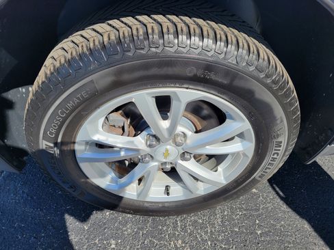 Used 2017 Chevrolet Equinox LT w/ Convenience Package image 36