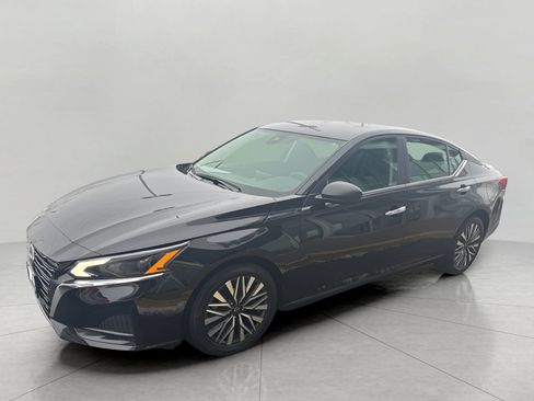 Used 2024 Nissan Altima 2.5 SV image 45