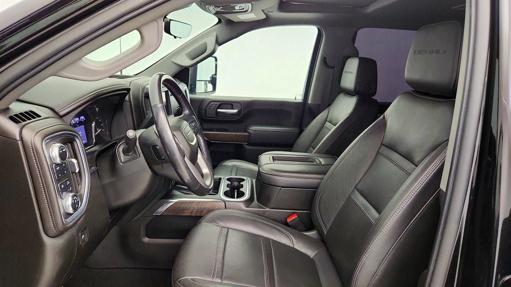 Used 2022 GMC Sierra 2500 Denali w/ Denali Black Diamond Edition AWD/4WD image 21