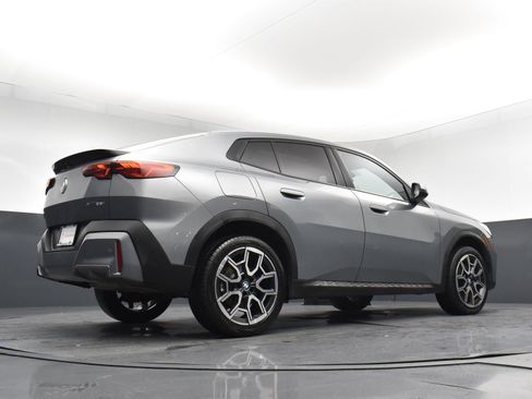 Used 2026 BMW X2 xDrive28i AWD/4WD image 21