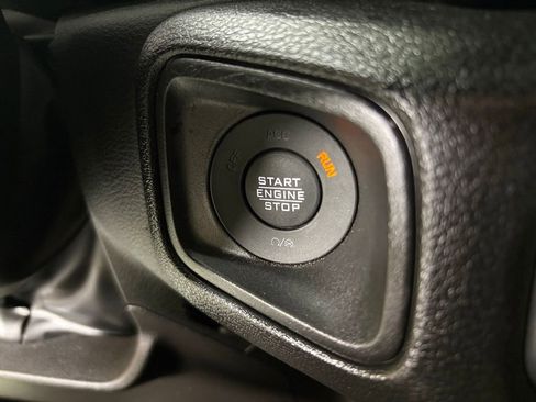 Used 2025 Jeep Gladiator Sport AWD/4WD image 22