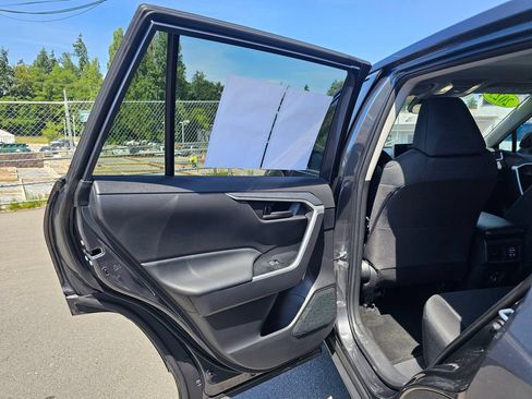 Certified 2025 Toyota RAV4 LE FWD image 15
