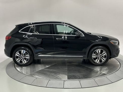 Certified 2025 Mercedes-Benz GLA 250 image 8