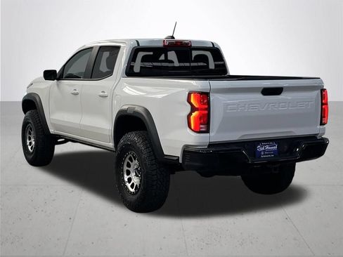Used 2025 Chevrolet Colorado ZR2 w/ Technology Package AWD/4WD image 12
