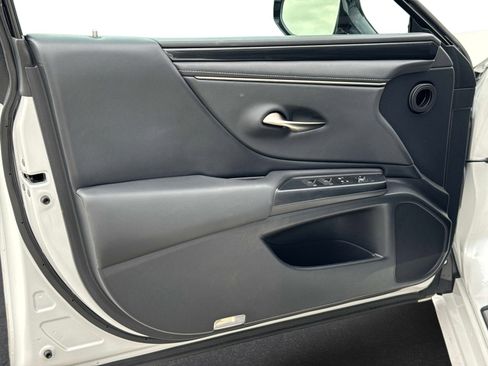 Certified 2021 Lexus ES 350 w/ Protection Package (P3) FWD image 17